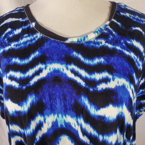Jennifer Lopez Shirt Size 3X Blue Black White Short Sleeve Top Blouse Shirt - Picture 3 of 8